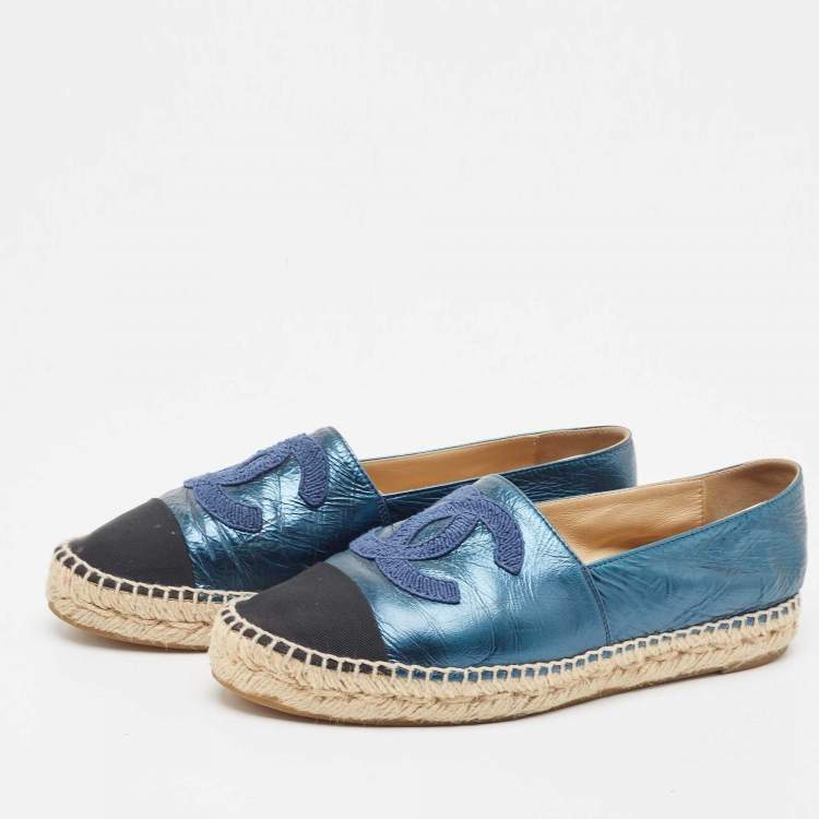 Pre Owned Chanel Blue/Black Leather and Canvas CC Cap Toe Espadrille Flats Size 38