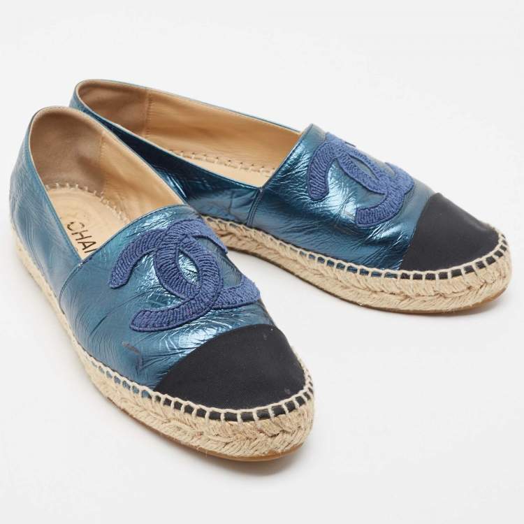 Pre Owned Chanel Blue/Black Leather and Canvas CC Cap Toe Espadrille Flats Size 38