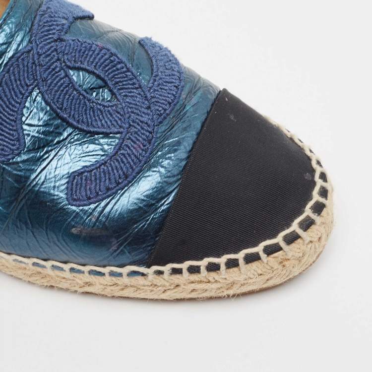 Pre Owned Chanel Blue/Black Leather and Canvas CC Cap Toe Espadrille Flats Size 38