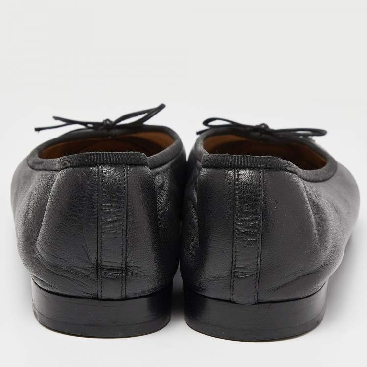 Pre Owned Chanel Black Leather and Patent CC Cap Toe Bow Ballet Flats Size 40.5