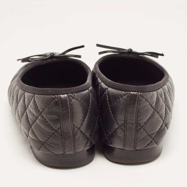 Pre Owned Chanel Black Quilted Leather and Patent CC Cap Toe Bow Ballet Flats Size 37.5