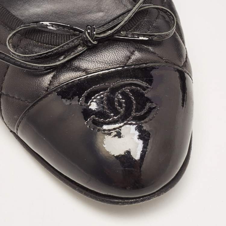 Pre Owned Chanel Black Quilted Leather and Patent CC Cap Toe Bow Ballet Flats Size 37.5