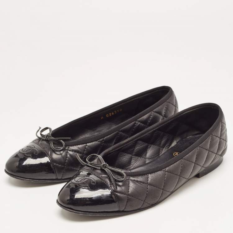 Pre Owned Chanel Black Quilted Leather and Patent CC Cap Toe Bow Ballet Flats Size 37.5