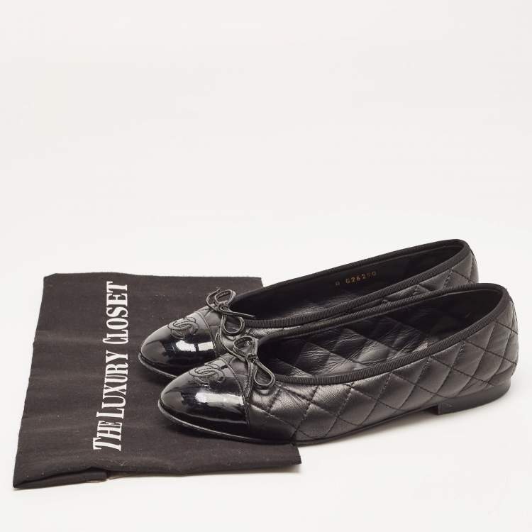 Pre Owned Chanel Black Quilted Leather and Patent CC Cap Toe Bow Ballet Flats Size 37.5