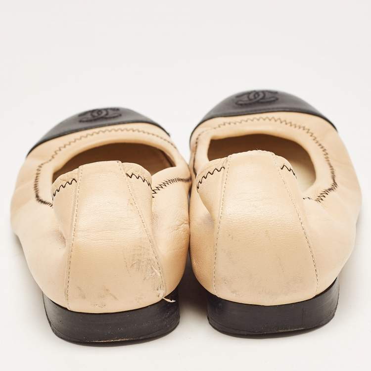 Pre Owned Chanel Beige/Black Leather CC Ballet Flats Size 36.5
