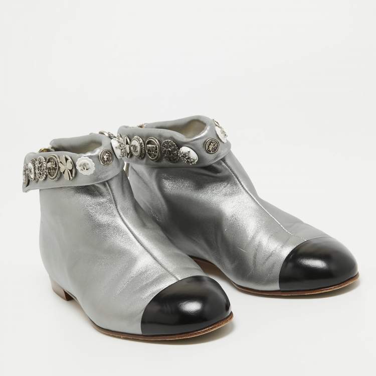 Pre Owned Chanel Silver/Black Leather Studded Ankle Boots Size 36