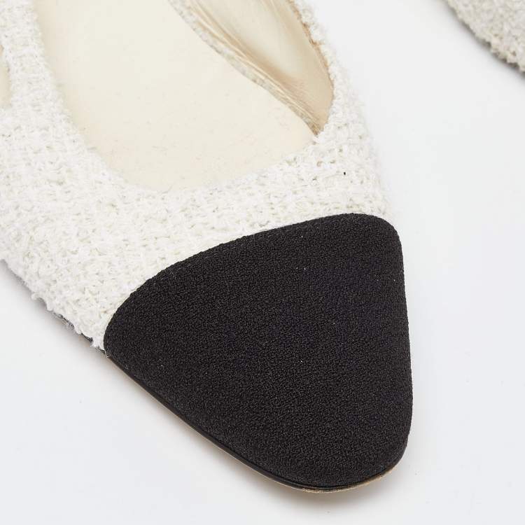 Pre Owned Chanel White/Black Tweed and Fabric Cap Toe Slingback Sandals Size 39
