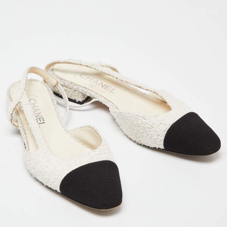 Pre Owned Chanel White/Black Tweed and Fabric Cap Toe Slingback Sandals Size 39