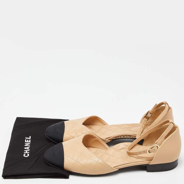 Pre Owned Chanel Beige/Black Leather and Fabric Cap Toe CC D'orsay Flats Size 39