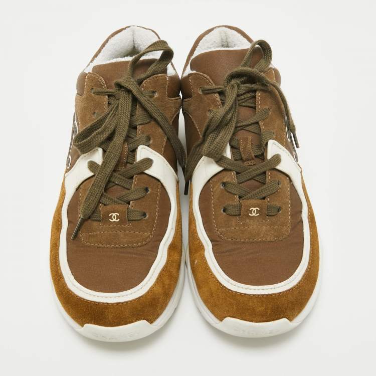Pre Owned Chanel Two Tone Fabric and Suede CC Sneakers Size 40
