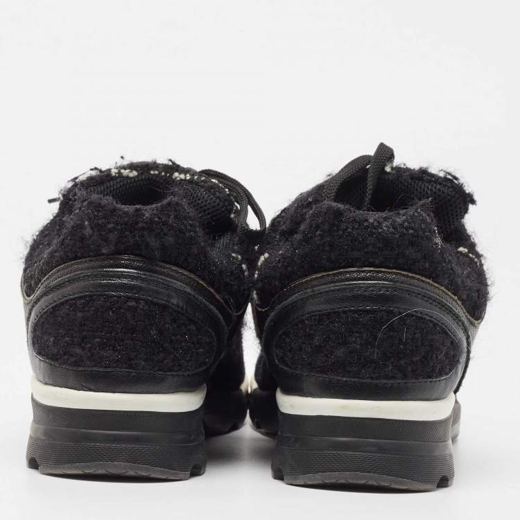 Pre Owned Chanel Black Suede and Tweed Interlocking CC Logo Low Top Sneakers Size 40.5
