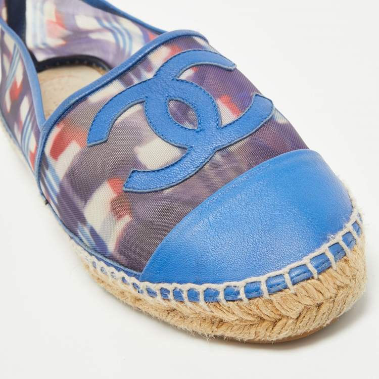 Pre Owned Chanel Blue Printed Mesh and Leather CC Espadrille Flats Size 39