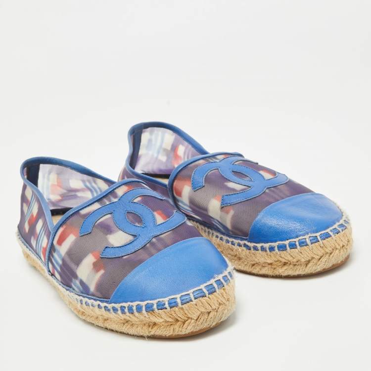 Pre Owned Chanel Blue Printed Mesh and Leather CC Espadrille Flats Size 39