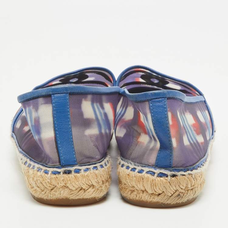 Pre Owned Chanel Blue Printed Mesh and Leather CC Espadrille Flats Size 39