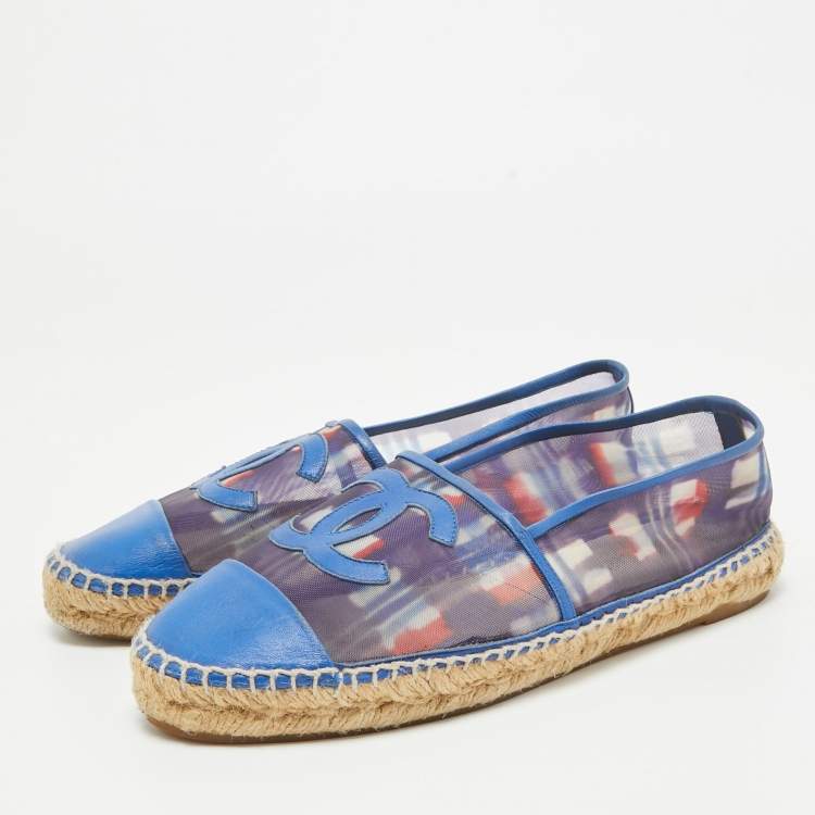 Pre Owned Chanel Blue Printed Mesh and Leather CC Espadrille Flats Size 39