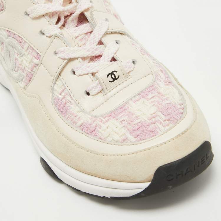 Pre Owned Chanel Cream/Pink Tweed and Leather CC Low Top Sneakers Size 36.5