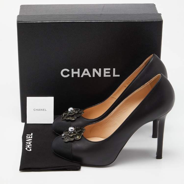 Pre Owned Chanel Black Leather and Canvas Camellia Embellished Cap Toe Pumps Size 41
