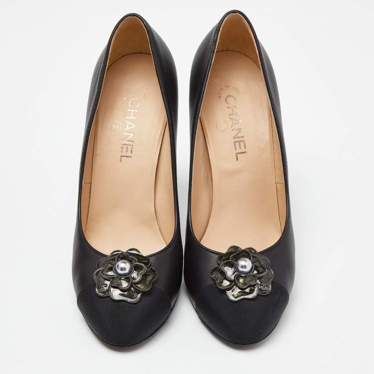 Pre Owned Chanel Black Leather and Canvas Camellia Embellished Cap Toe Pumps Size 41