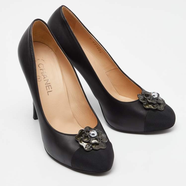 Pre Owned Chanel Black Leather and Canvas Camellia Embellished Cap Toe Pumps Size 41