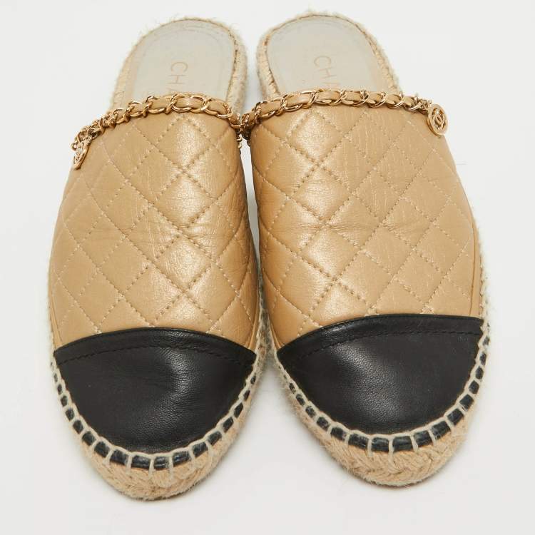 Pre Owned Chanel Beige/Black Quilted Leather CC Chain Link Espadrille Flat Mules Size 41