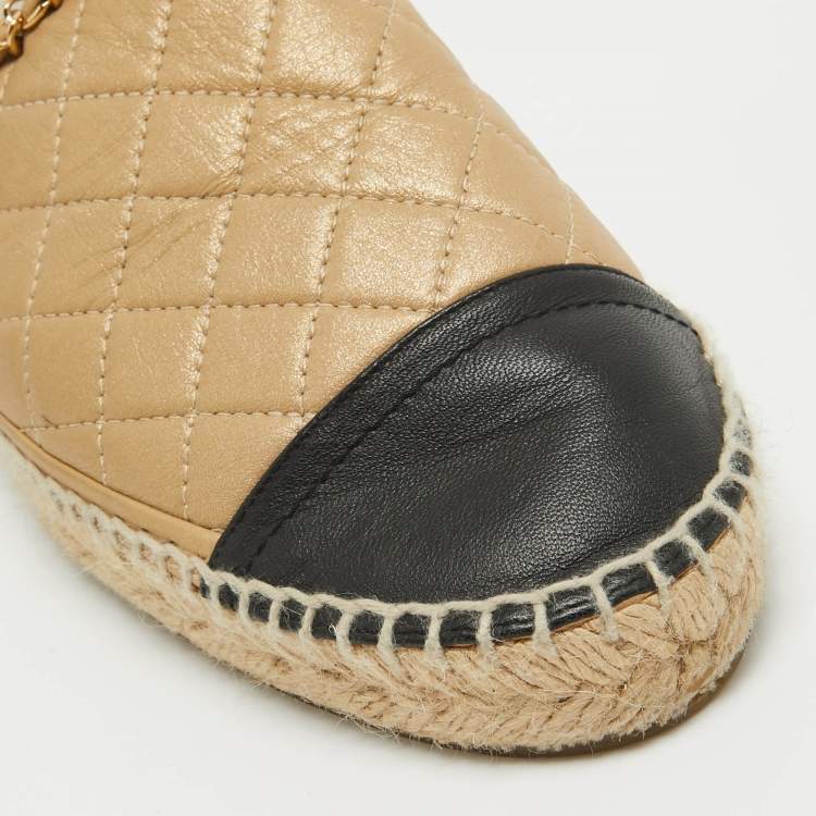 Pre Owned Chanel Beige/Black Quilted Leather CC Chain Link Espadrille Flat Mules Size 41