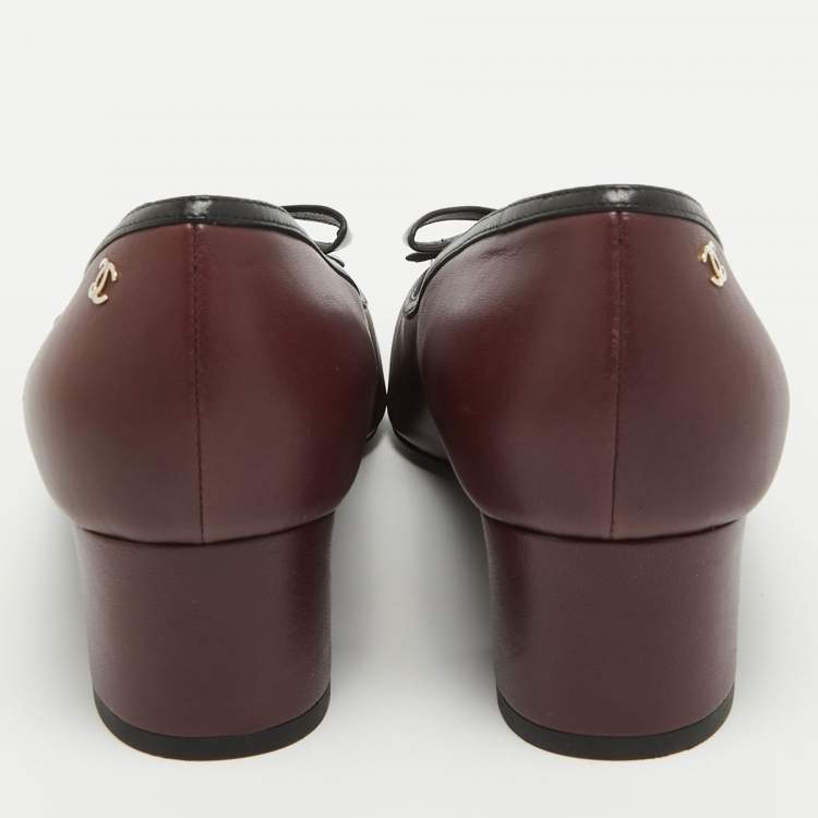 Pre Owned Chanel Burgundy/Black Leather Bow CC Pointed Toe Pumps Size 40