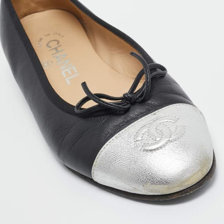 Pre Owned Chanel Black/Silver Leather CC  Cap Toe Ballet Flats Size 36