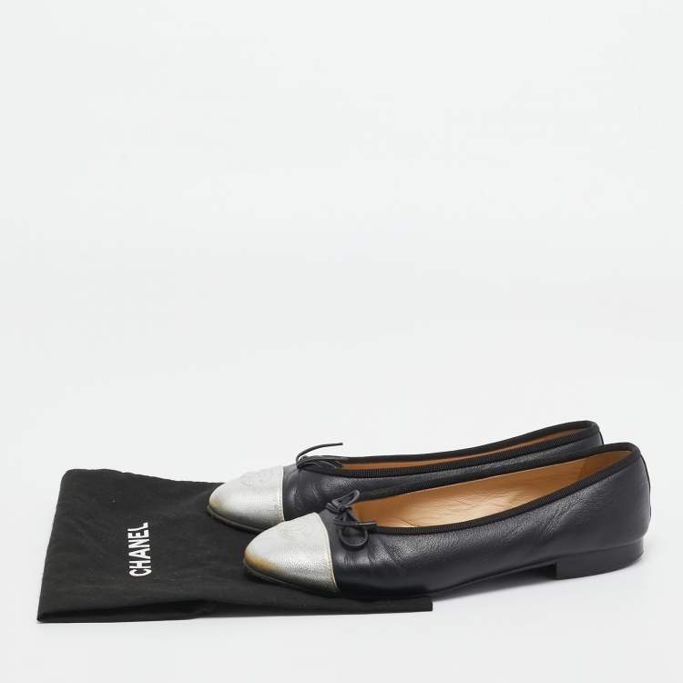 Pre Owned Chanel Black/Silver Leather CC  Cap Toe Ballet Flats Size 36