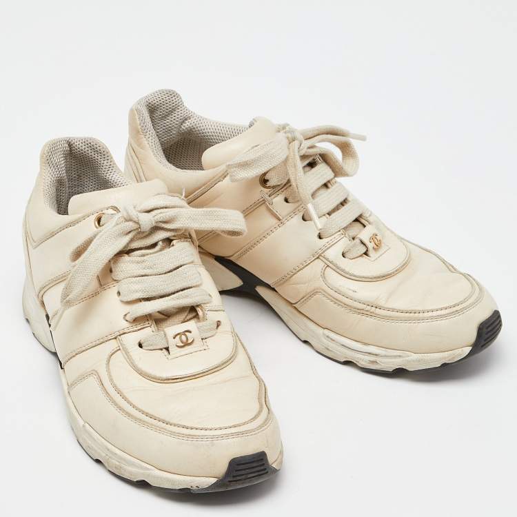 Pre Owned Chanel Cream Leather Low Top Sneakers Size 37.5