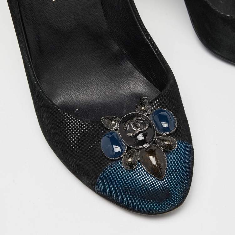 Pre Owned Chanel Black/Blue Suede Embellished CC Cap Toe Pumps Size 39.5