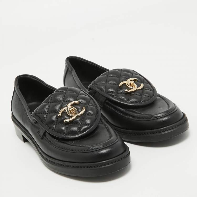 Pre Owned Chanel Black Quilted Leather CC Turnlock Loafers Size 39