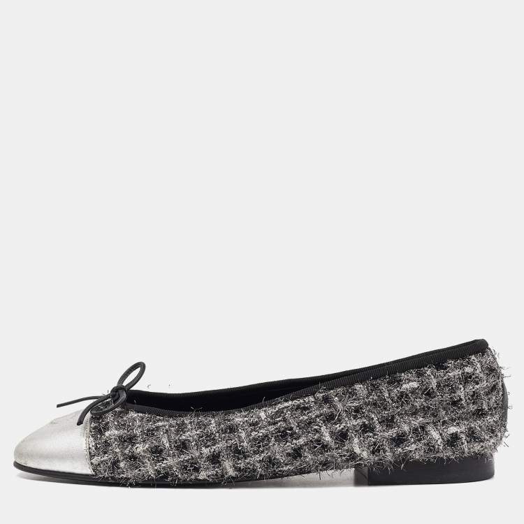 Chanel Black/Silver Tweed and Leather CC Ballet Flats Size