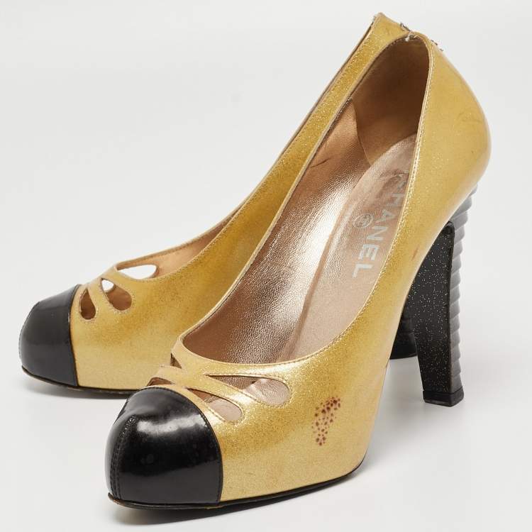 Pre Owned Chanel Yellow/Black Patent Cap Toe Pumps Size 39