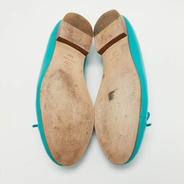 Pre Owned Chanel Blue Leather CC Cap Toe Ballet Flats Size 38