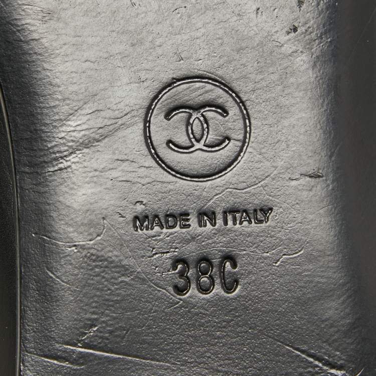 Pre Owned Chanel Black Leather CC Logo Slip On Loafers Size 38