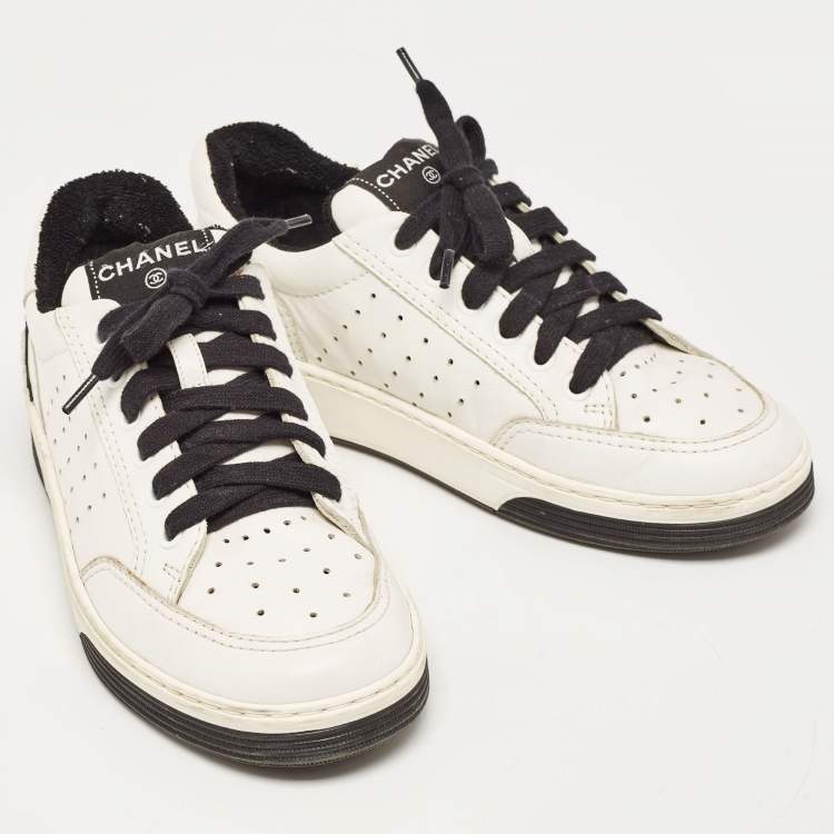 Pre Owned Chanel White/Black Leather Lace Up Sneakers Size 37