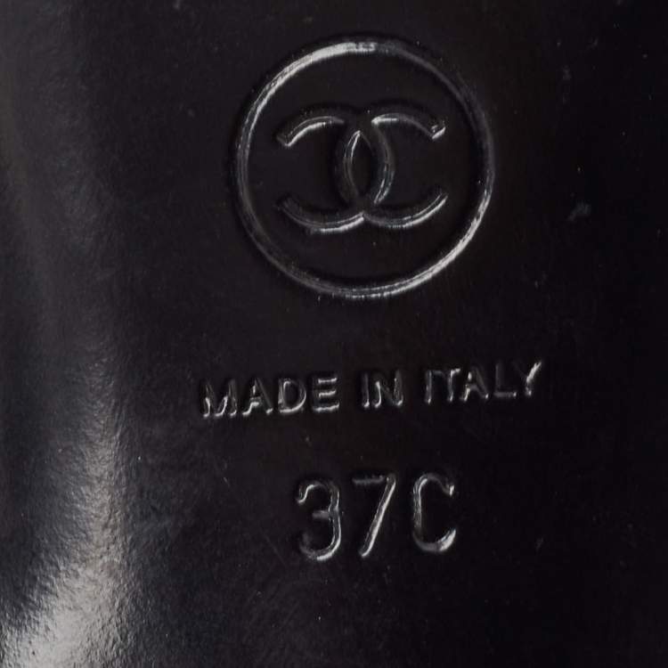 Pre Owned Chanel Burgundy Lizard Embossed CC Cap Toe Pumps Size 37 