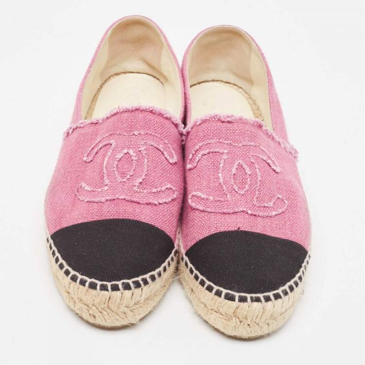 Pre Owned Chanel Pink/Black Canvas CC Espadrille Flats Size 39
