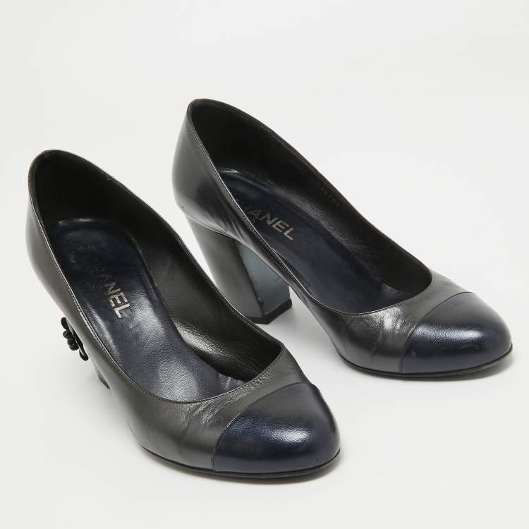 Pre Owned Chanel Metallic Two Tone Leather Camellia Pumps Size 39.5