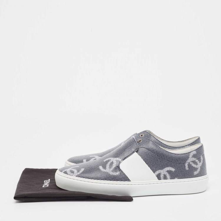 Pre Owned Chanel Navy Blue/White Leather CC Embroidered Slip on Sneakers Size 39
