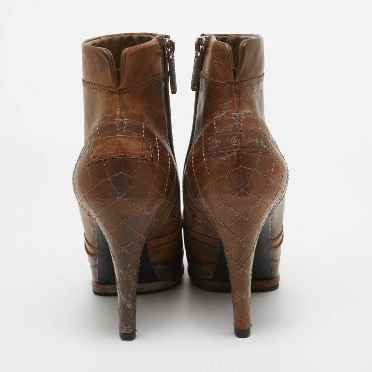 Pre Owned Chanel Brown Quilted Leather Zip Platform Ankle Boots Size 40 