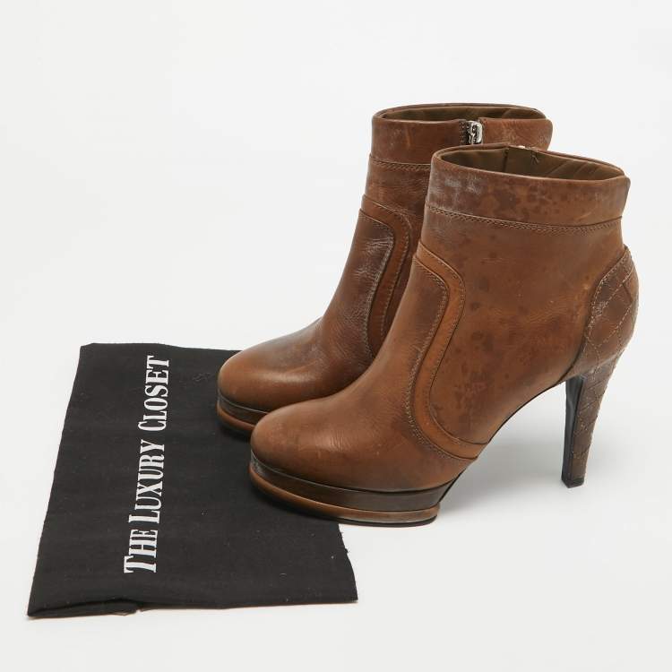 Pre Owned Chanel Brown Quilted Leather Zip Platform Ankle Boots Size 40 