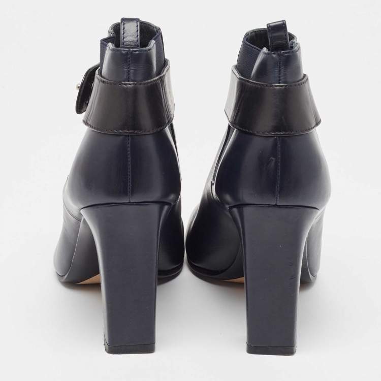 Pre Owned Chanel Navy Blue/Black Leather CC Turnlock Ankle Boots Size 39