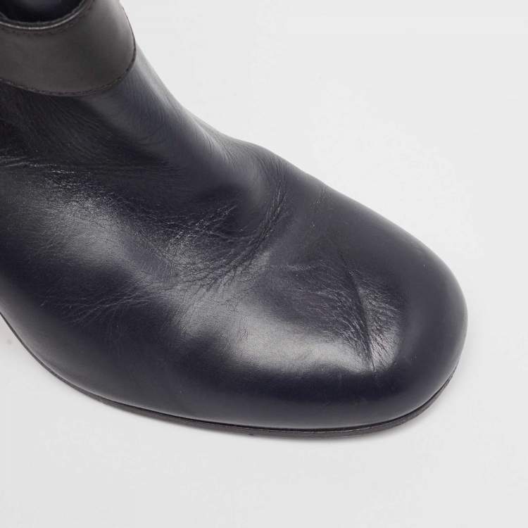 Pre Owned Chanel Navy Blue/Black Leather CC Turnlock Ankle Boots Size 39