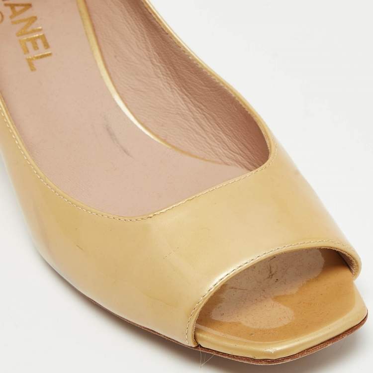 Pre Owned Chanel Yellow Patent Leather Open Toe Pumps Size 39.5