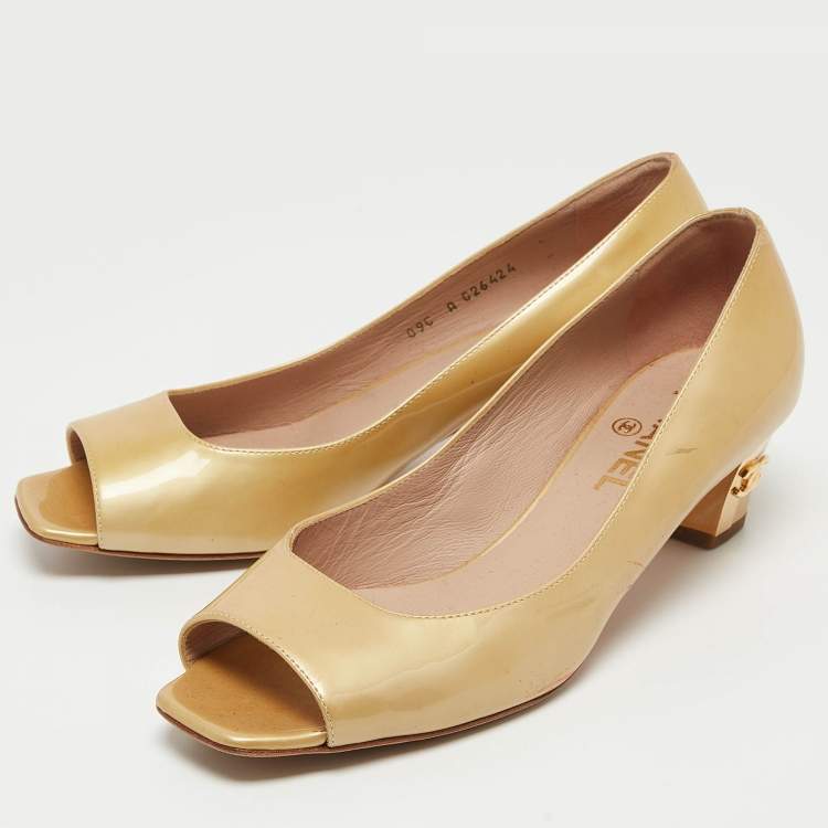 Pre Owned Chanel Yellow Patent Leather Open Toe Pumps Size 39.5