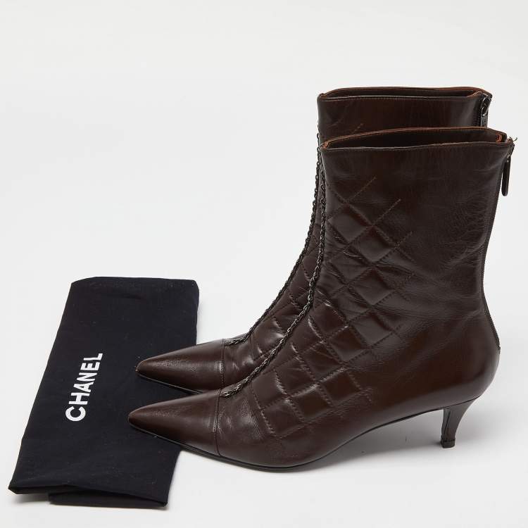 Pre Owned Chanel Brown Quilted Leather Chain Detail Pointed Toe Ankle Boots Size 40