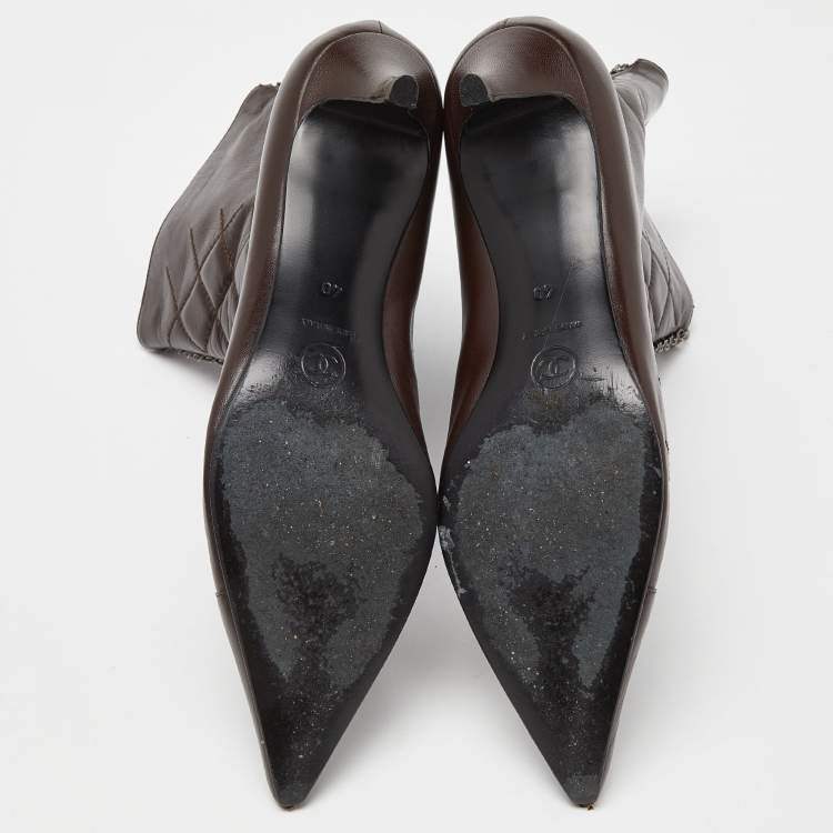 Pre Owned Chanel Brown Quilted Leather Chain Detail Pointed Toe Ankle Boots Size 40