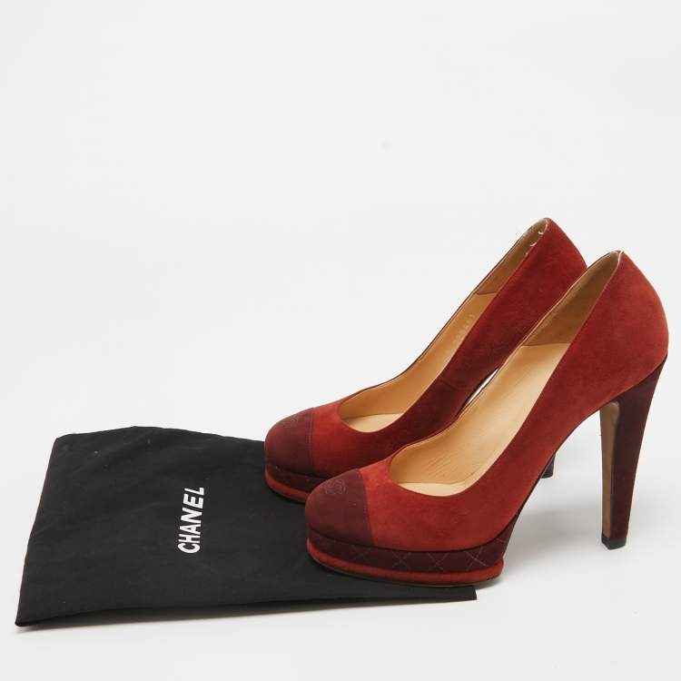 Pre Owned Chanel Brown/Burgundy Suede CC Platform Pumps Size 38
