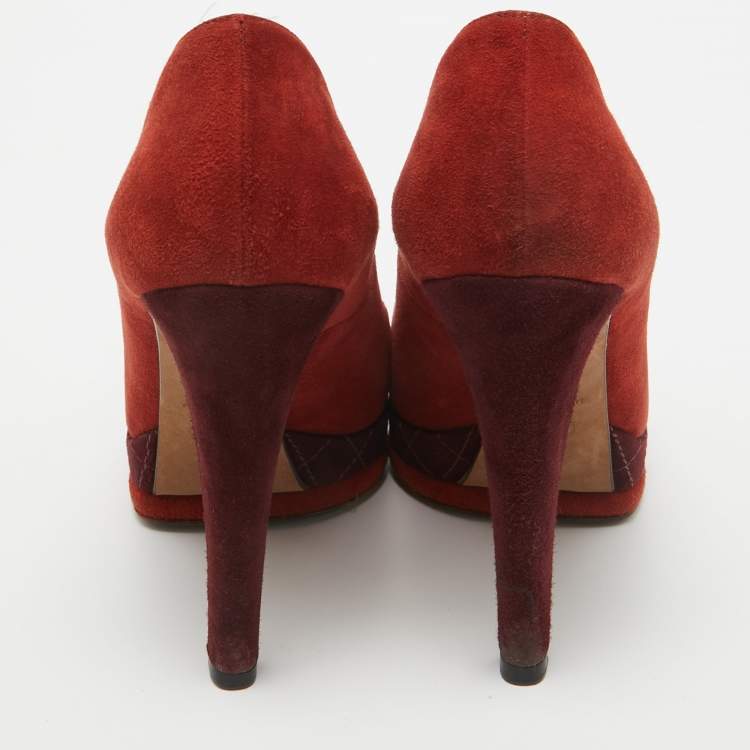 Pre Owned Chanel Brown/Burgundy Suede CC Platform Pumps Size 38